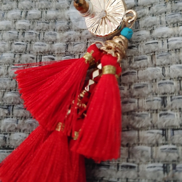 NWOT Pink Linen red tassel earrings - Picture 2 of 2